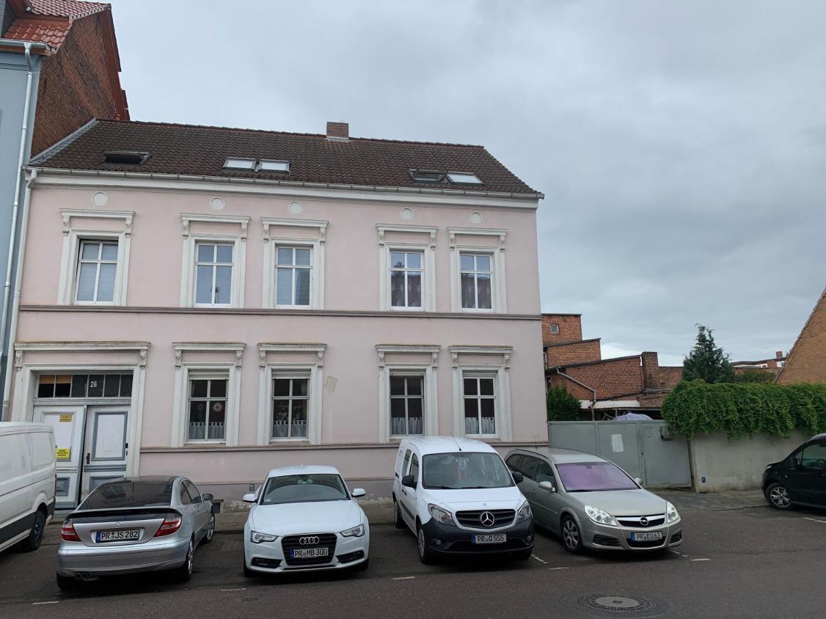 Best-Preis Ferienwohnung Mit Netflix, Self-Check-In, Ebike Ladestation Im Fahrradraum, Wlan - Direkt Am Elberadweg Im Herzen Von วิทเทนเบิร์ก ภายนอก รูปภาพ